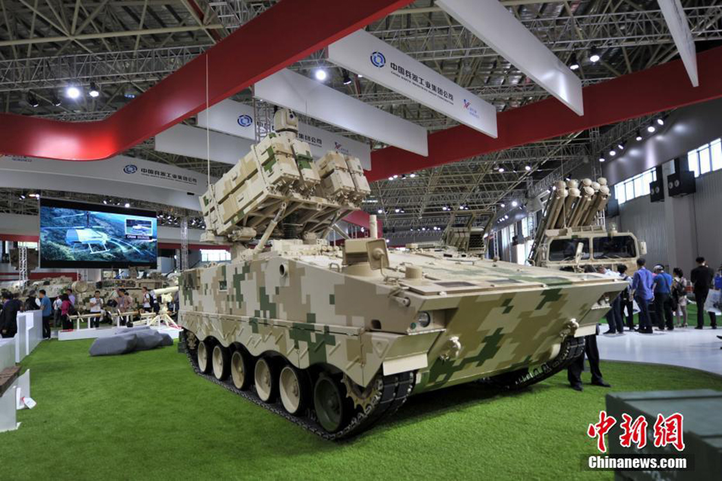 图为防空导弹系统。（中新网记者 金硕 摄）