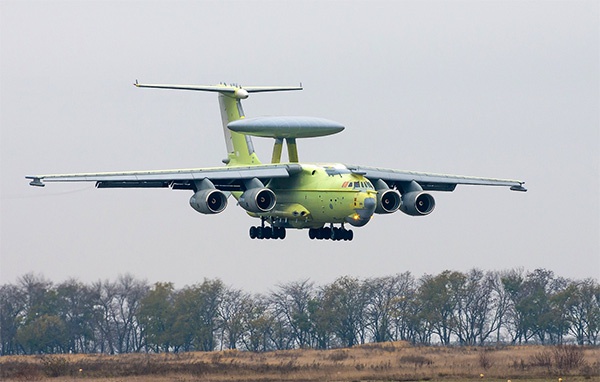俄罗斯A-100预警机采用背负式圆盘布局